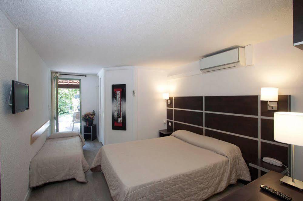 Hotel Au Relais De Trans ดรากิญญ็อง ภายนอก รูปภาพ
